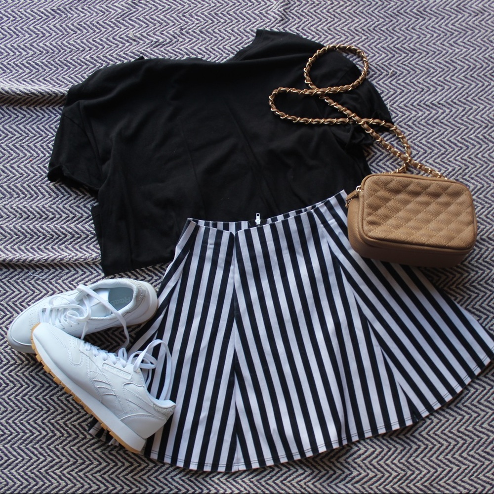 Thick Pinstripe Pleated Mini Skirt